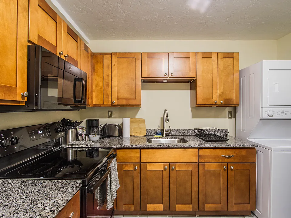 8 Seward St #0