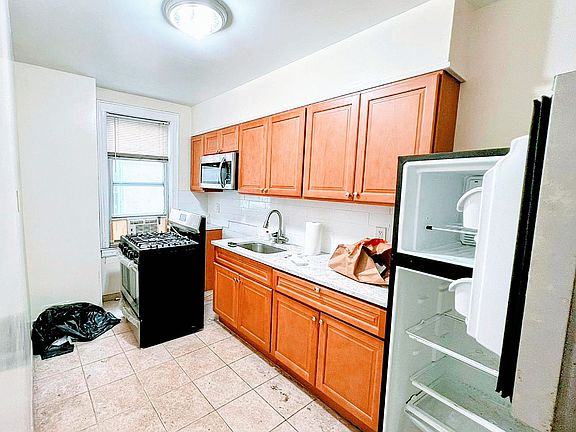 3rd image of 5058 41st St #1