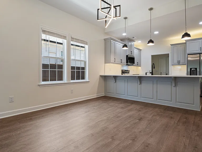 3505 Skycrest Dr — Photo 5