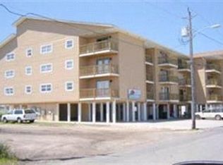 111 Florida Ave APT 8, Carolina Beach, NC 28428