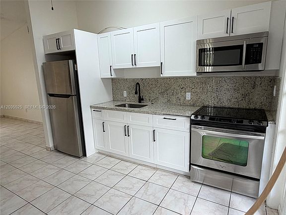 4th image of 10968 SW 5th St #10968