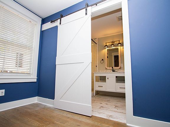 3rd image of 132 Romney St #428430946