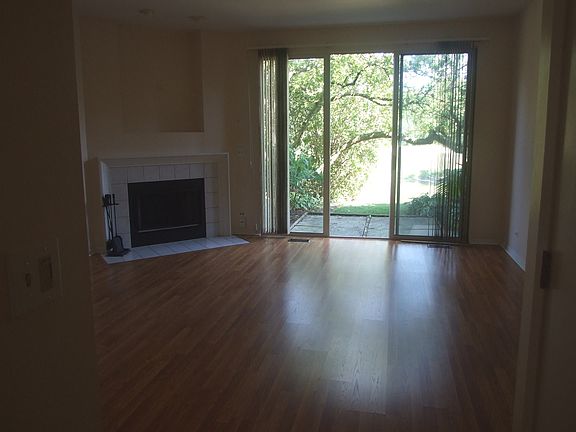 5th image of 665 Woodhaven Dr
