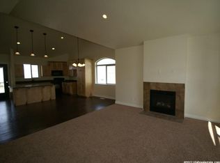 515 S Oak Ct, Tooele, UT 84074