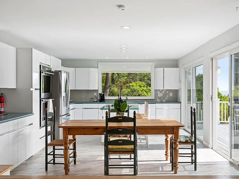 542 Montauk Hwy — Photo 4