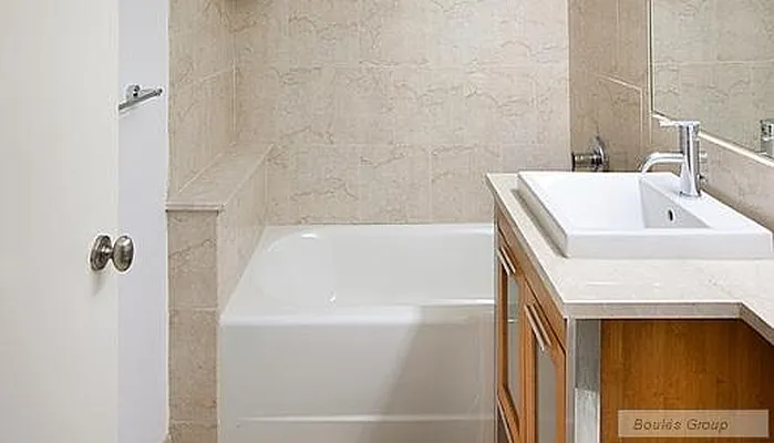 Rented by Bouklis Group | media 29