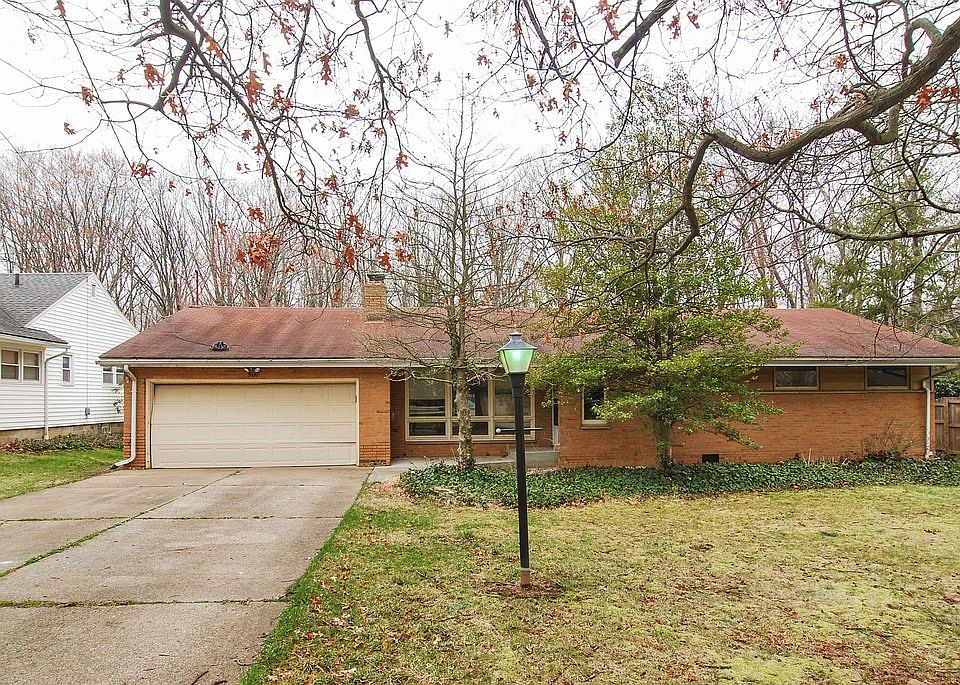 1st image of 560 Fairhill Dr