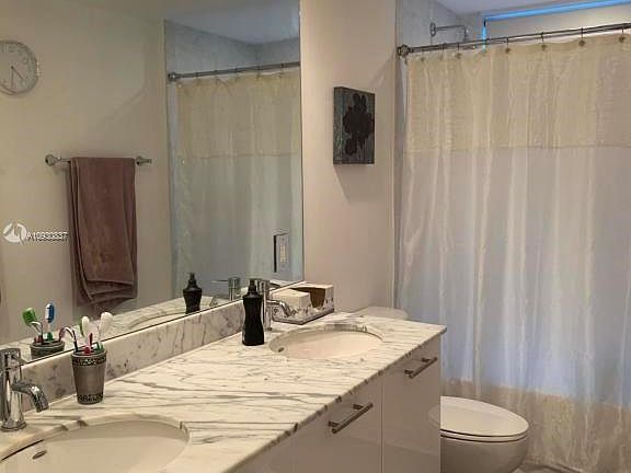 5th image of 950 Brickell Bay Dr APT 2200