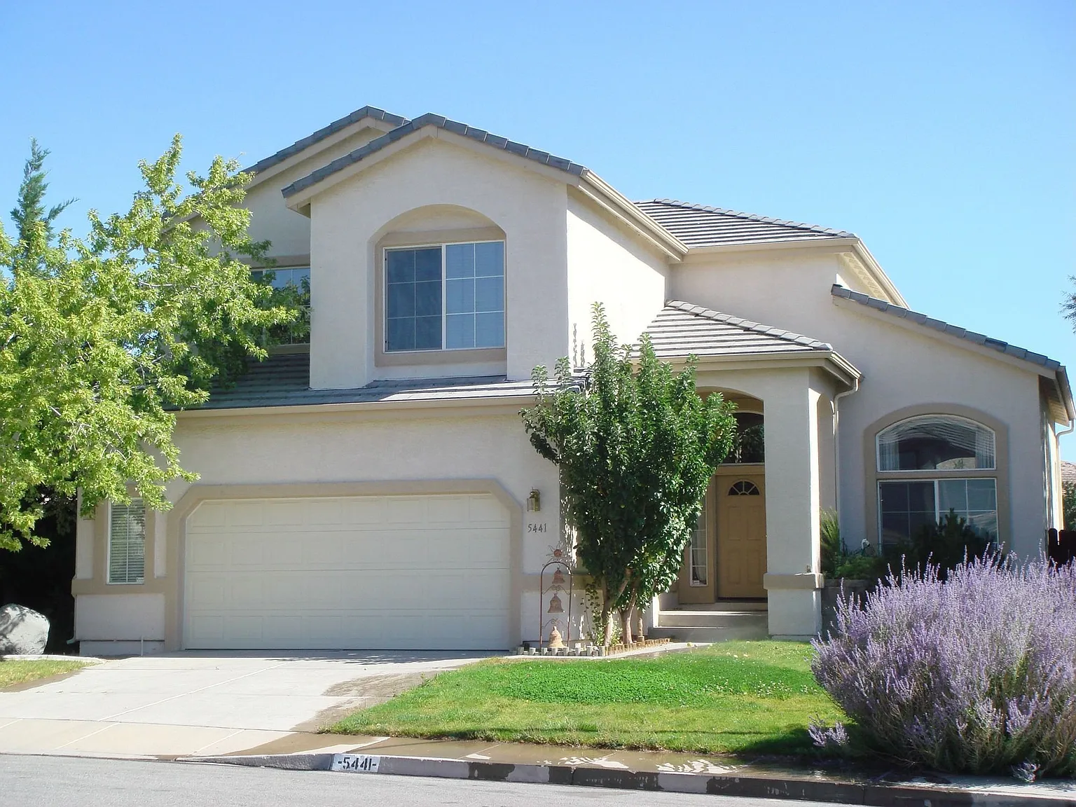 5441 Brittania Dr photo 1