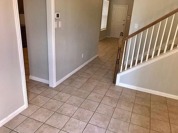 4th image of 1040 Alyssa Ln