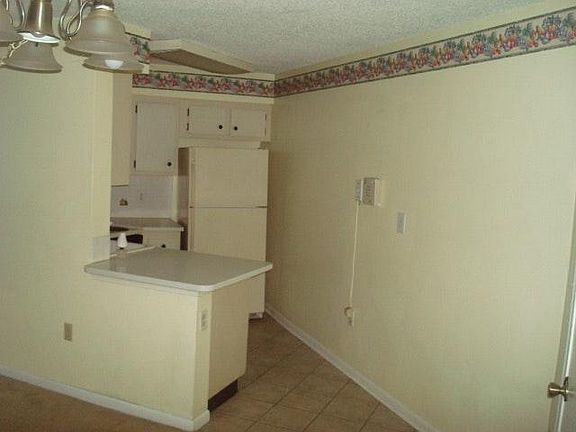 3rd image of 3810 Southpointe Dr