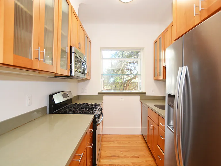 869 Fell St — Photo 10