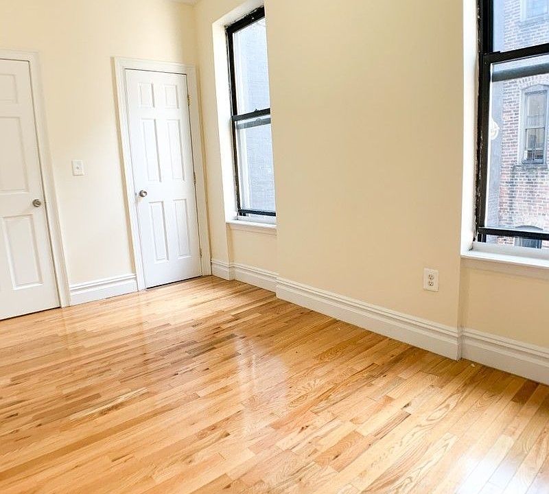 1st image of 40 Saint Nicholas Pl APT 5B