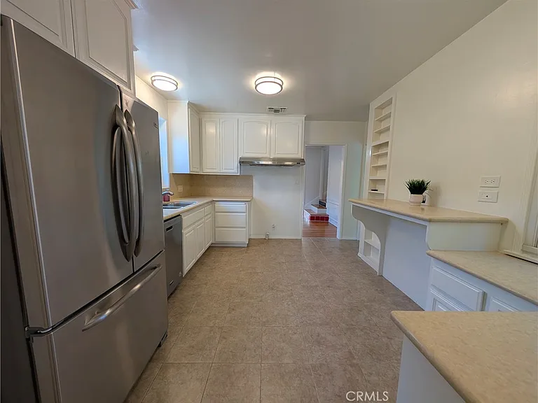 582 N Sunnyslope Ave — Photo 16