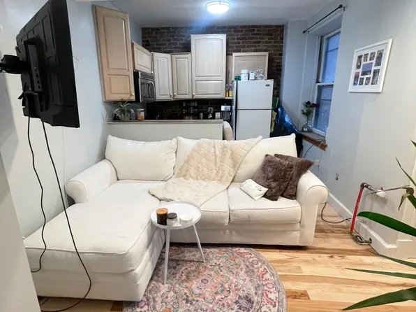 59 Myrtle St APT 1B, Boston, MA 02114