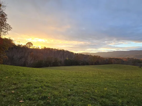 715 Wheeler Rd, Ewing, VA 24248