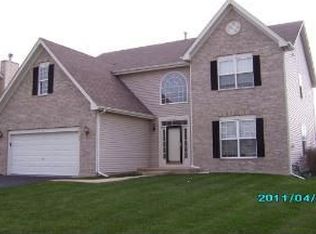 1340 Boxwood Dr, Crystal Lake, IL 60014