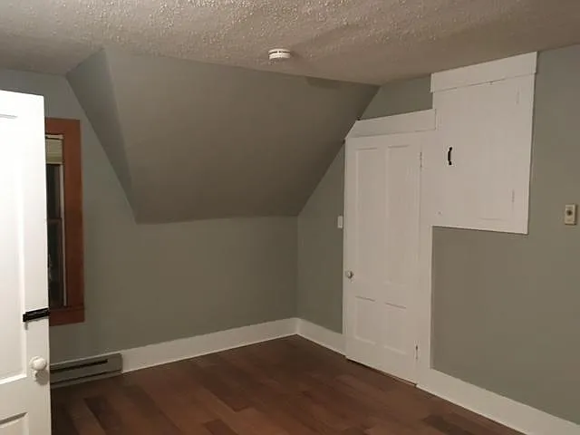 1025 Main St #3 — Photo 6