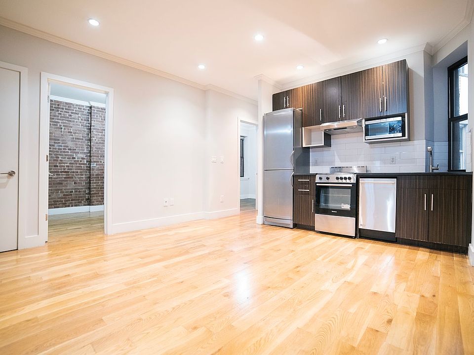 1st image of 30 Carmine St APT 4B