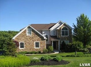 5720 Highfield Dr, Zionsville, PA 18092