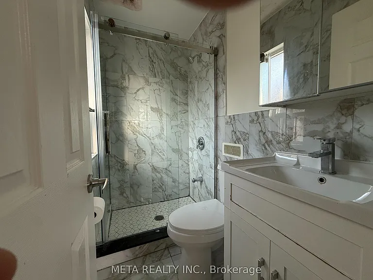 556 McCowan Rd — Photo 33