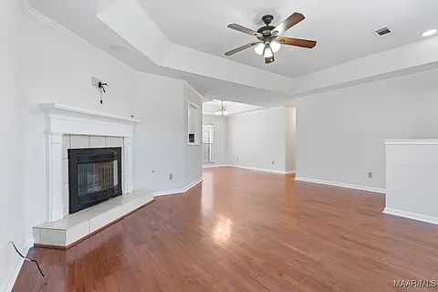 5th image of 218 Lakeshore Dr