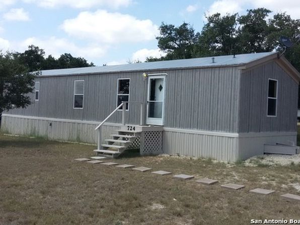 724 Private Road 1512