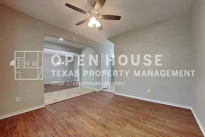 1210 Colonial Heights Dr — Photo 6