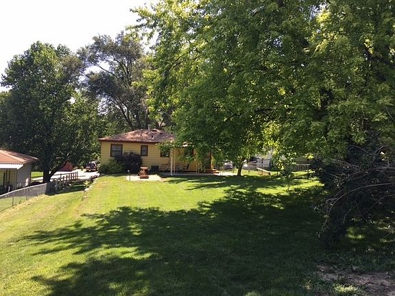 3rd image of 6736 S 51st St