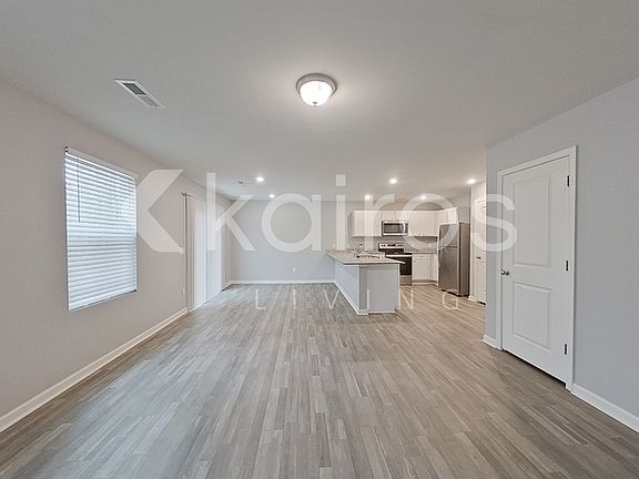 5th image of 2595 Provence Dr SE