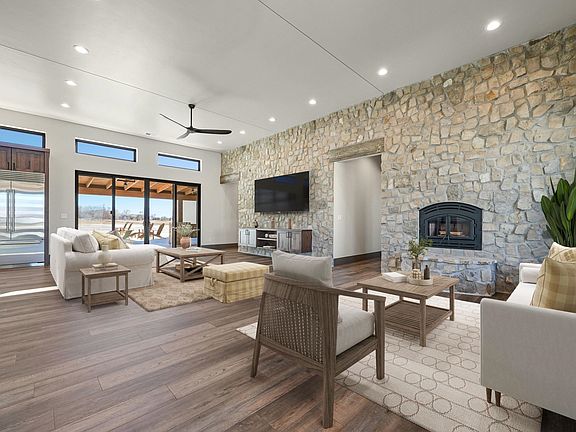 3rd image of 868 23 Rd