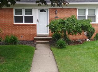 45366 Kensington St, Utica, MI 48317