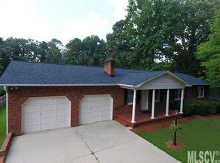 635 13th Avenue Pl NW, Hickory, NC 28601