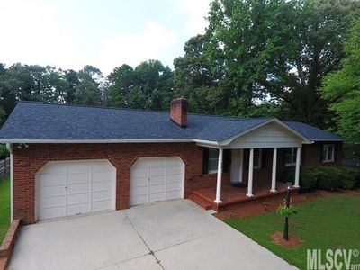 635 13th Avenue Pl NW, Hickory, NC, 28601
