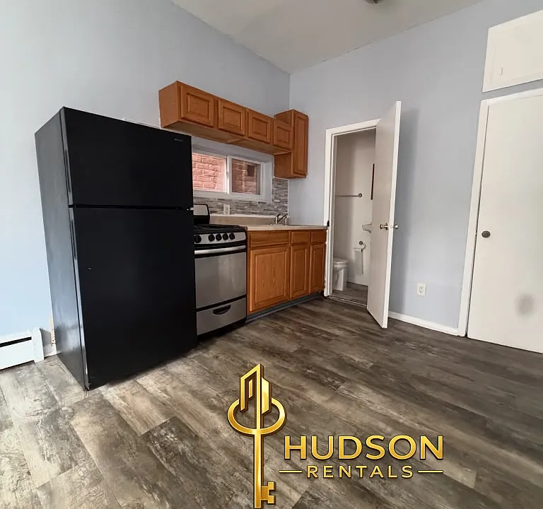 24 Beacon Ave #2