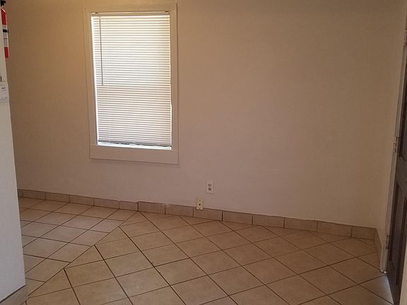 3rd image of 920 N Tornillo St #7