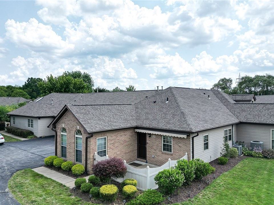 1st image of 128 Cambridge Ct