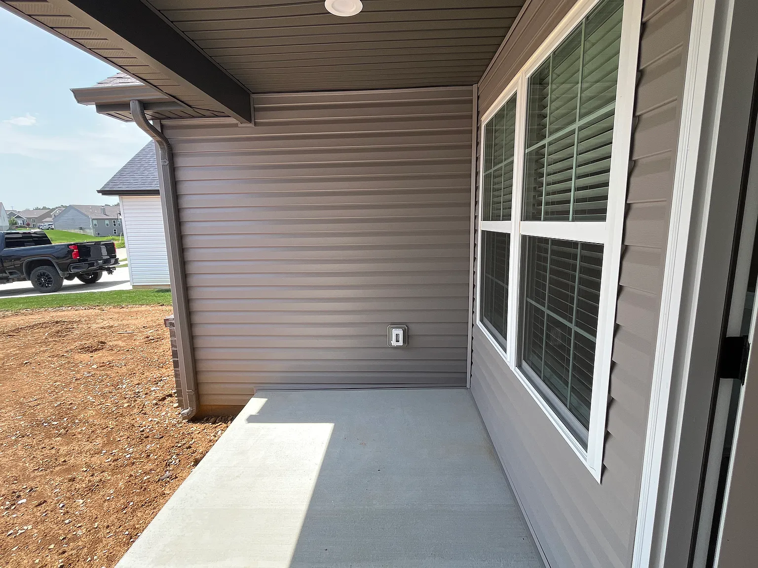 3 bed, 1639 sqft, $2,550 — Photo 4