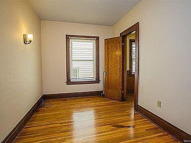 5th image of 161 Norwalk Ave #1