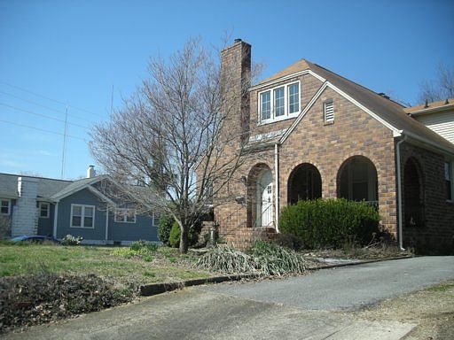2nd image of 2001 Emoriland Blvd