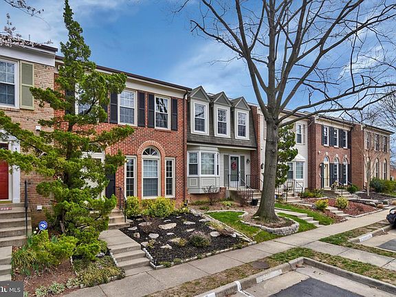 2nd image of 5828 Apsley House Ct