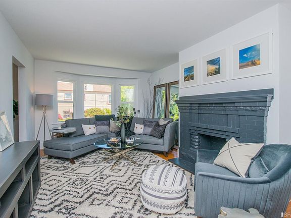 4th image of 105 Joost Ave