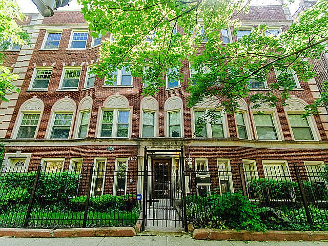1st image of 6125 N Hoyne Ave #4N