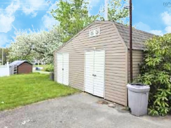 5th image of 1398 George St