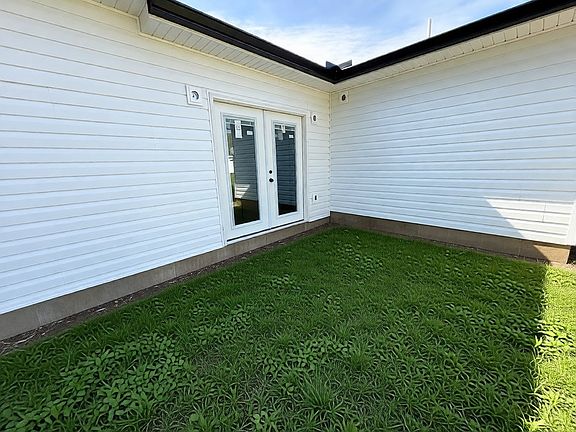 4th image of 2492 Cincinnati Brookville Rd