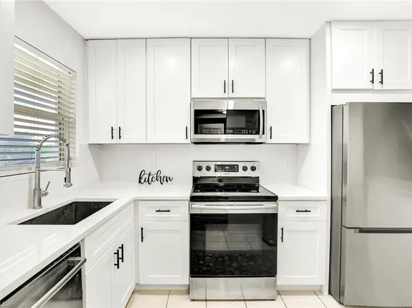 499 Forest Lakes BLVD #312, NAPLES, FL 34105