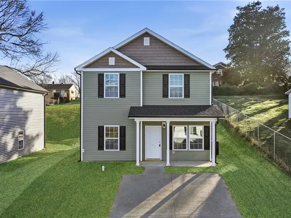 858 W 12th St, Winston Salem, NC 27105