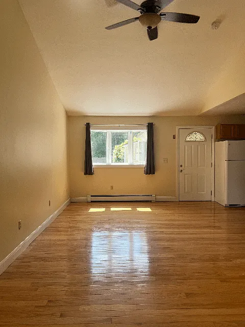 2 bed, 760 sqft, $1,800 — Photo 1