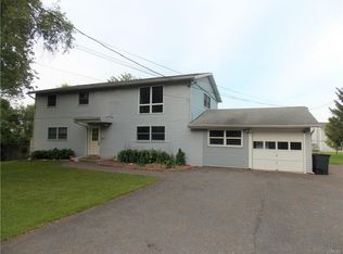 8434 Button Rd APT 3, Cicero, NY 13039