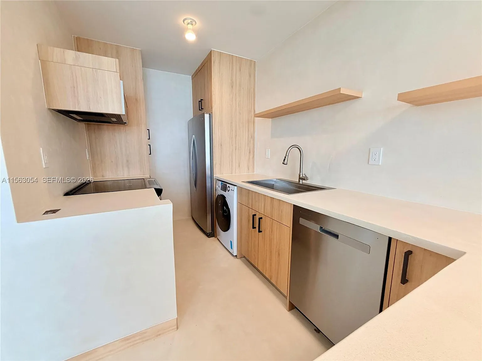 The Decoplage Condo — Photo 4